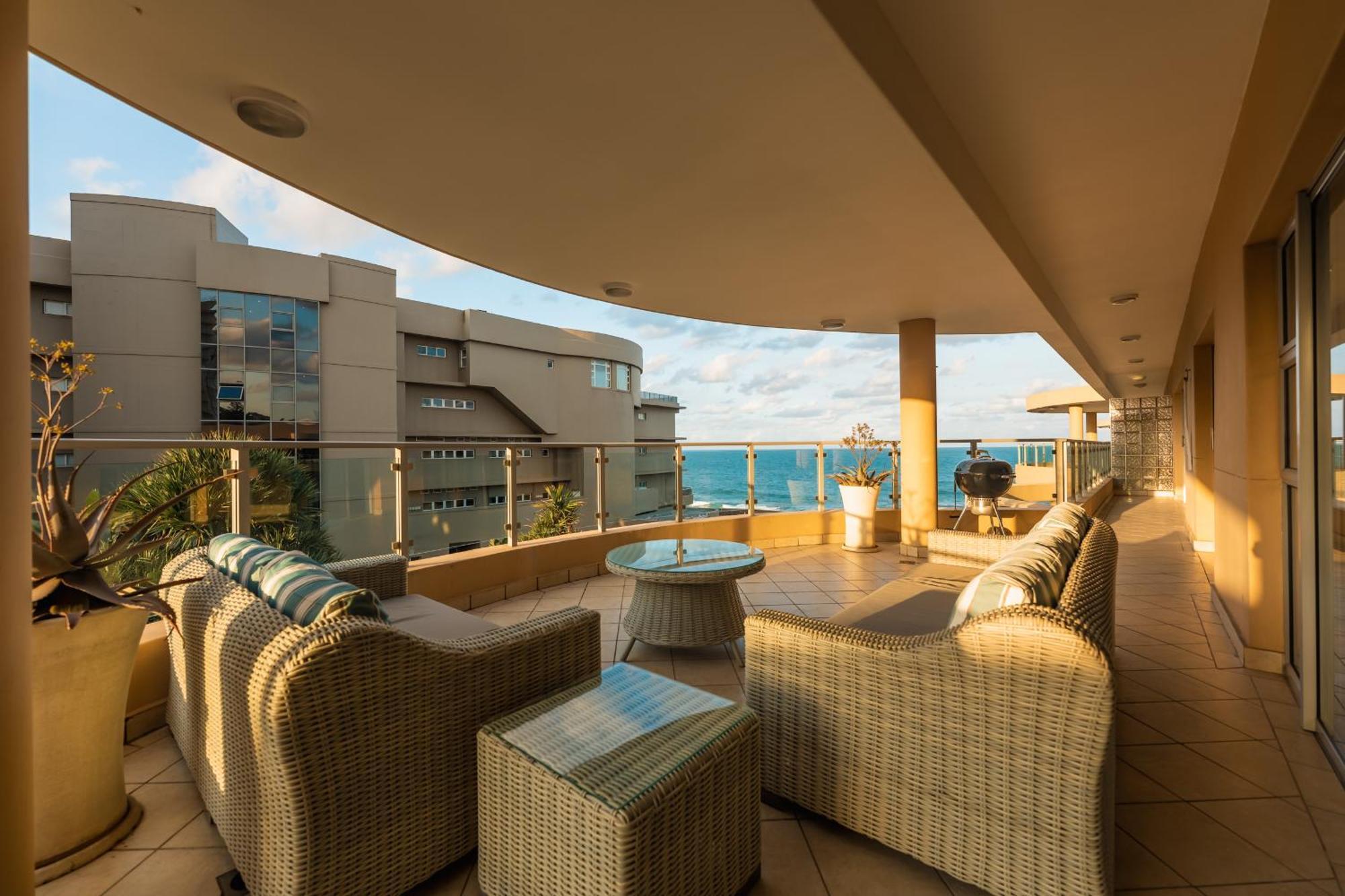 Apartment The Penthouse On Willard Ballito